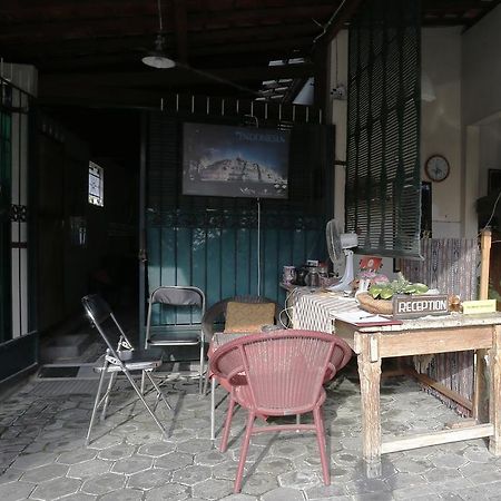 Reddoorz Near Adisucipto Airport Hotel Джокякарта Екстериор снимка