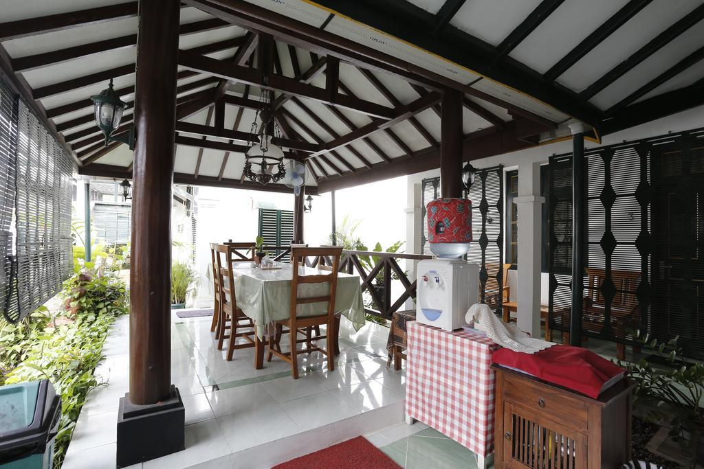 Reddoorz Near Adisucipto Airport Hotel Джокякарта Екстериор снимка